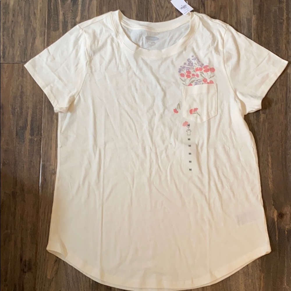 Old Navy T shirt